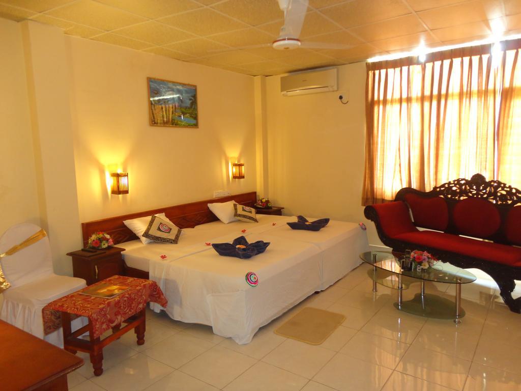 Brighten Hotel Colombo Exterior foto